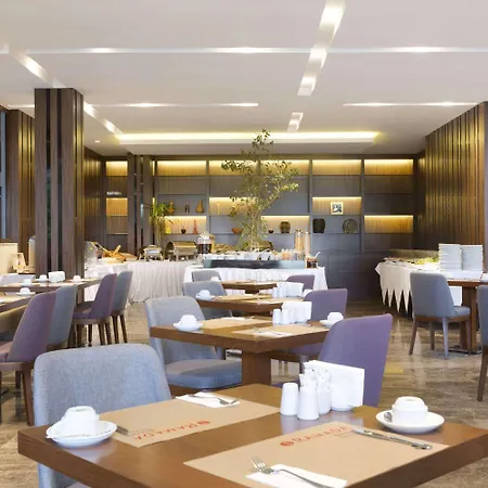 Ramada By Wyndham Florya فندق