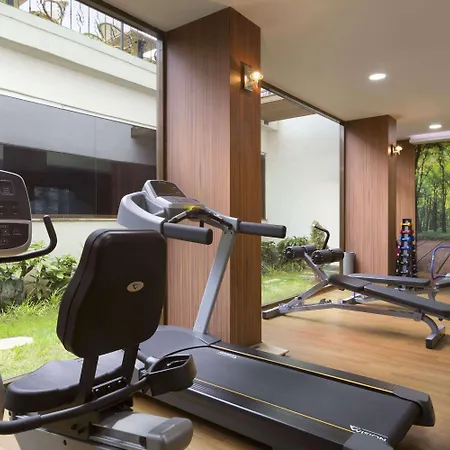 Hotel Ramada By Wyndham Florya 4*